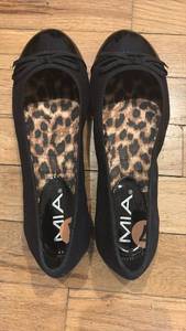lot 59329 image: MIA Black Patent Leather Ballet Flats with Leopard Print Interior size 7 - Retail $15