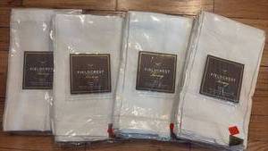 lot 59330 image: Set of 4-Pack Napkins (Total of 16 Napkins) - Retail $75