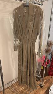 lot 59333 image: Donna Karan New York Beige Long Sleeve Dress size S - Retail $75