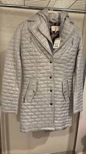 lot 59343 image: Laundry by Shelli Segal Grey Quilted Coat - Retail $69