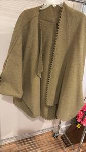 lot 59344 image: Olive Green Wool Blanket Wrap Shawl - Retail $25