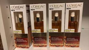 lot 59353 image: LOreal Paris Age Perfect Hydra-Nutrition Facial Oil with SPF 30 - Retail $12