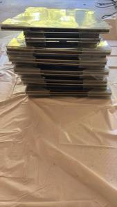 lot 60809 image: Bulk Lot of Acrylic Magnet Wall Photo Frames - Retail $50