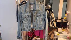 lot 60828 image: Old Navy Stretch Denim Jacket - Retail $15