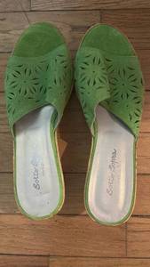 lot 60849 image: Green Suede Laser Cut Slip-On Sandals size 7 - Retail $15