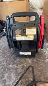 lot 60858 image: PowerStation PB1100 Portable Jump Starter and Power Supply - Retail $40