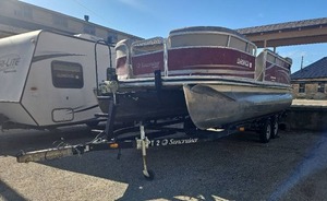 lot 4119 image: 22ft Sun cruiser Pontoon Boat with Trailer
