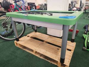 lot 20050 image: HATCH we play smart Table