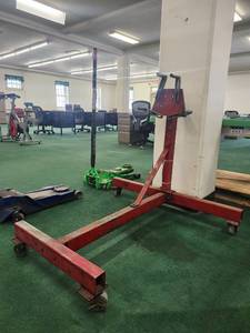 lot 20053 image: Industrial Mobile Engine Hoist Stand