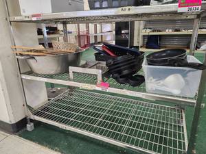 lot 20135 image: Assorted Kitchen Cookware and Serving Set