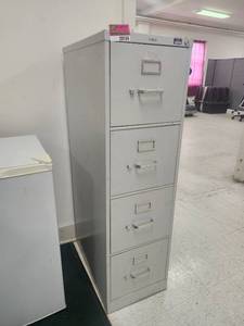 lot 20154 image: 4-Drawer Metal File Cabinet with Lock