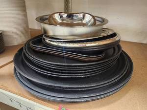 lot 20177 image: Commercial Restaurant Serving Platters and Trays Mixed Lot