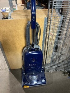 lot 23282 image: Royal Vacuum Cleaner