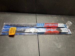 lot 23285 image: 2 New 22 Duralast Windshield Wipers
