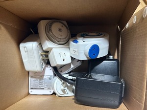 lot 23214 image: Lot of Misc. Plug-in Timers
