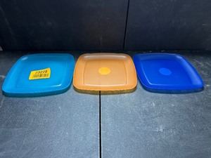 lot 23228 image: 3 Plastic Plates