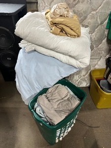 lot 23253 image: Lot of Misc. Linens