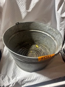 lot 27791 image: Round Tin Bucket