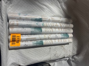 lot 27778 image: New Boho Wallpaper Rolls 5ct