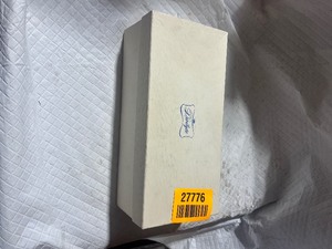 lot 27776 image: Gold Candle Holders