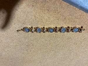 lot 27759 image: Oval Blue Bracelet