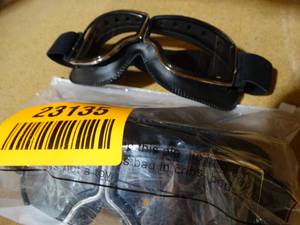 lot 23135 image: 2 New Frienda ClearSilver Goggles