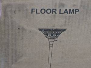 lot 23145 image: New Floor Light Lamp