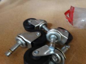 lot 23166 image: 4 Castor Wheels