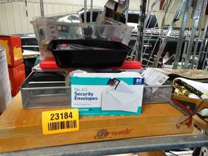 lot 23184 image: Lot of Misc. Office Supplies