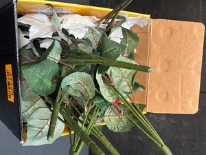 lot 27723 image: Artificial White Poinsettia