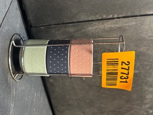 lot 27731 image: Polka Dot Espresso Cups w Holder