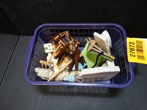 lot 27673 image: Small Handcrafted Modeling pieces