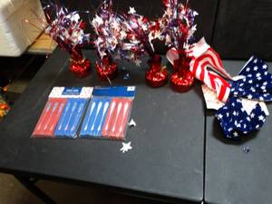 lot 27674 image: Lot of Misc. 4th of July Decorations