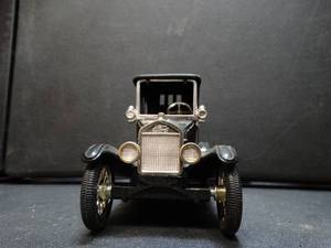 lot 27680 image: Black Ford Model T Runabout Model Care