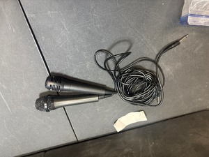 lot 23148 image: 2 Microphones