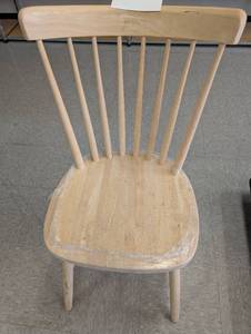 lot 5 image: Wooden Windsor Style Dining Chair