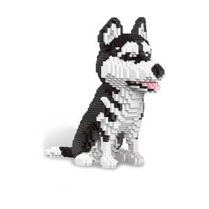 lot 8416 image: alltogetho 9inch Hight Husky Dog Model Micro Mini Building Blocks Set A Fun Gift & Educational Recreational Toy for Pet Lovers - Retail $25