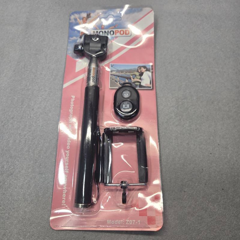 lot 252 image: Monopod Selfie Stick Model Z07-1