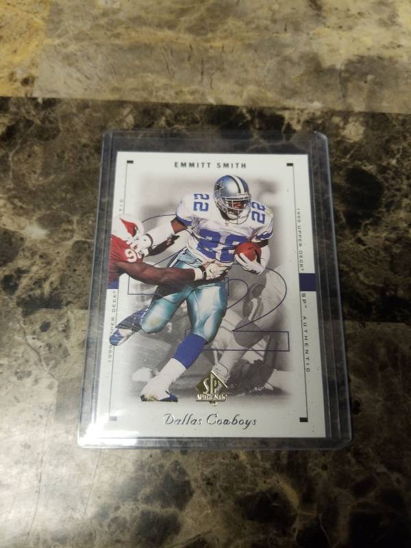 lot 1254 image: 1999 Upper Deck SP Authentic Emmitt Smith Dallas Cowboys Football Card