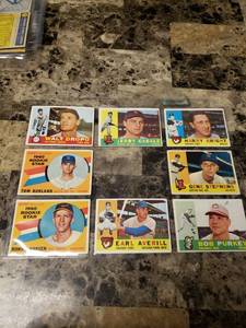 lot 304 image: 8pk 1959 Topps Baseball Cards Various Teams and Players