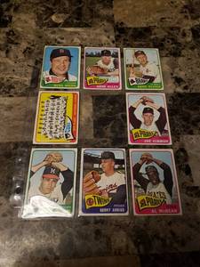 lot 305 image: 8pk 1965 Topps Baseball Cards Various Teams and Players