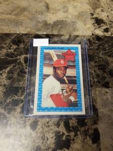 lot 330 image: 1972 Kelloggs 3D Louis Brock St. Louis Cardinals Baseball Card