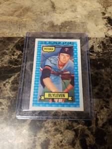 lot 335 image: 1972 Kelloggs 3D Bert Blyleven Minnesota Twins Baseball Card