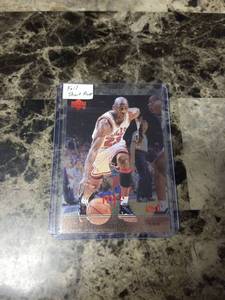 lot 377 image: 1998 Upper Deck Foil Short Print Michael Jordan Chicago Bulls Basketball Card