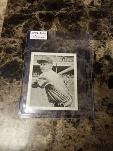 lot 384 image: 2001 Topps Bowman Heritage 1948 Rookie Version Al Red Schoendienst St. Louis Cardinals Baseball Card