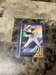 lot 409 image: 2020 Topps Chrome Roberto Clemente Pittsburgh Pirates Baseball Card