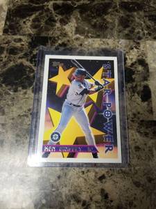 lot 433 image: 1996 Topps Ken Griffey Jr. Seattle Mariners Baseball Card