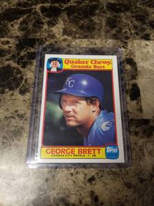 lot 439 image: 1986 Topps Quaker Oats Chewy Granola Bars George Brett Kansas City Royals Baseball Card
