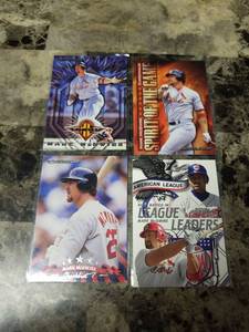 lot 525 image: 4pk Mark McGwire St. Louis Cardinals Baseball Cards