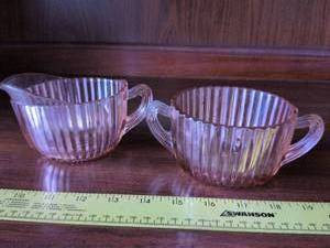 lot 42 image: Ribbed Glass Cream and Sugar Set